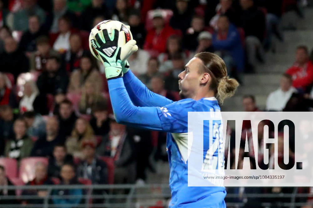 Fussball 1.Bundesliga, RB Leipzig - Eintracht Frankfurt v.l. Maarten Vandevoordt (RB Leipzig) Leipzig