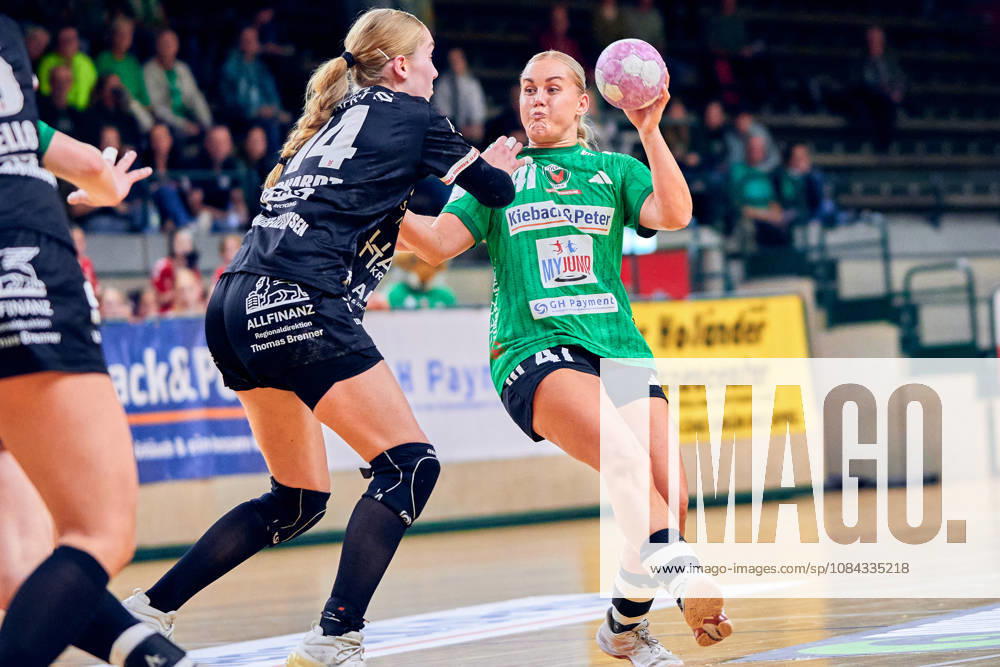 ANOUK NIEUWENWEG (Fuechse Berlin, 47), Nora Erhardt (SG Nuertingen-Zizishausen, 14), GER, 2. Handball - Bundesliga Frauen, Fuechse Berlin vs. SG Nuertingen-Zizishausen, Saison 2026 27, 5. Spieltag, 10.10.2026 GER, 2. Handball - Bundesliga Frauen, Fuechse Berlin vs. SG Nuertingen-Zizishausen, Saison 2026 27, 5. Spieltag, 10.10.2026 Berlin