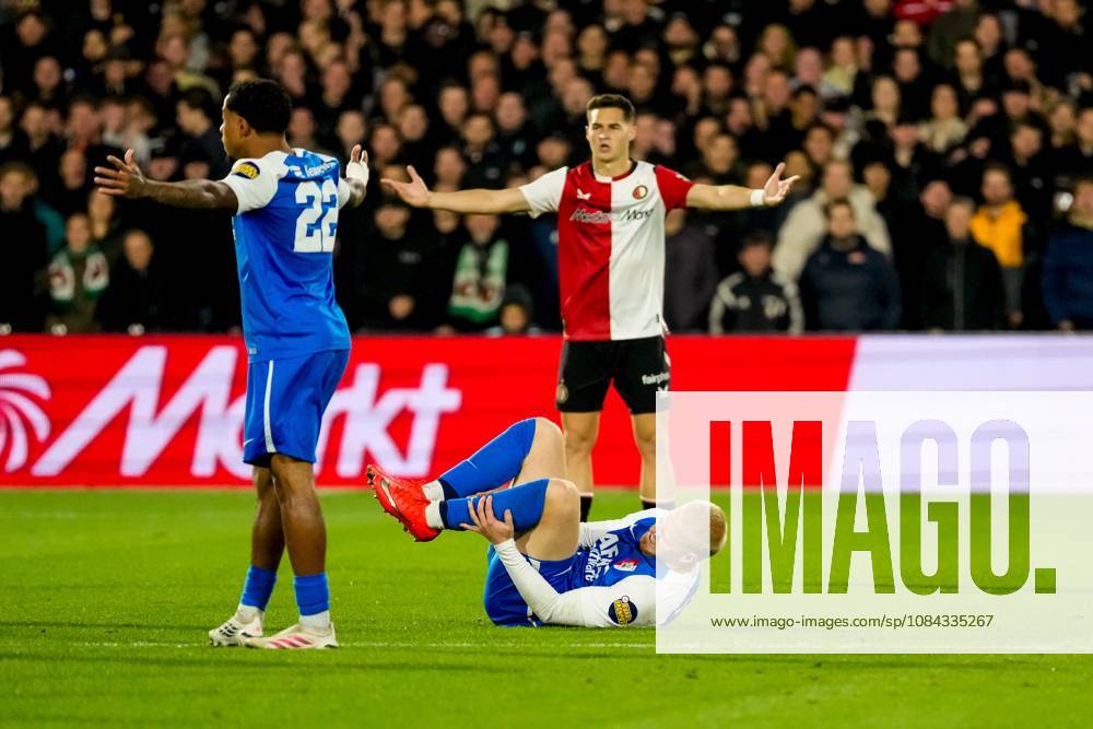 , Stadion Feijenoord (De Kuip) , season 2026 2027 , Dutch Eredivisie football , match between Feyenoord and AZ , Picture shows AZ player Mexx Meerdink Feyenoord - AZ x208119330x
