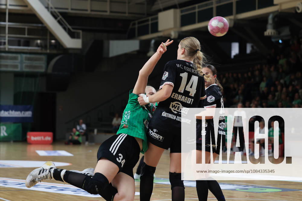 2026_10_10, Reinickendorfer Füchse Frauen-SG Nürtingen-Zizishausen, 5. Spieltag , 2. Bundesliga ,HBF,Handball, Sömmeringhalle Jonna Schaube (Reinickendorfer Füchse Frauen, 34) nach ihren Wurf Berlin Berlin Germany