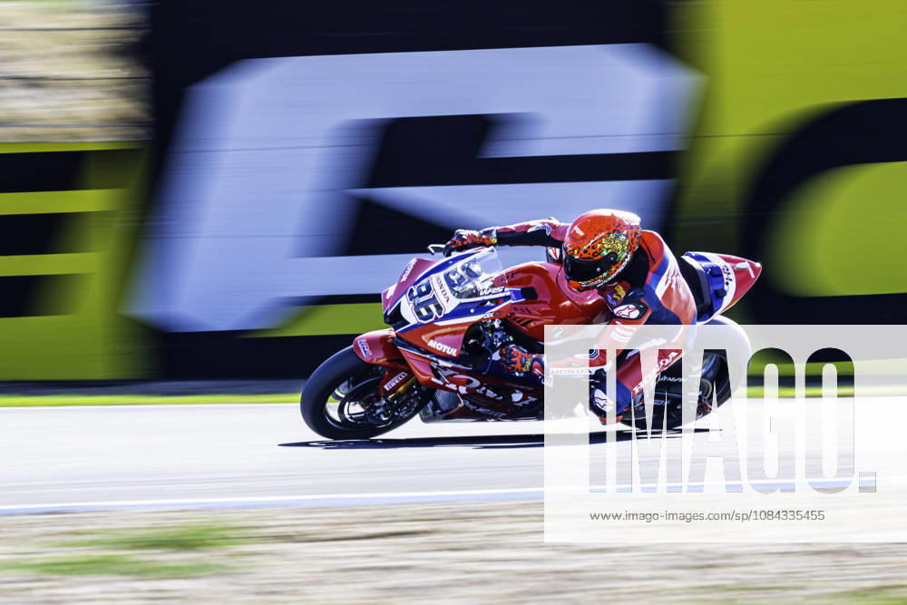 Jake Dixon of Honda HRC in action during the Race 1 of the FIM Superbike World Championship, WM, Weltmeisterschaft at Circuito Estoril on October 10, 2026 in Cascais, Portugal. Cascais Portugal - ZUMAr200 20261010_zsp_r200_098