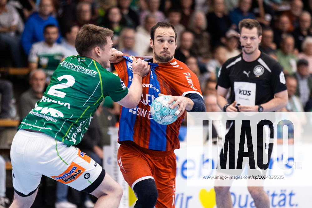 Domikin CLAUS (SG BBM Bietigheim, 07) im Zweikampf gegen Oskar NEUDECK (FRISCH AUF! Goeppingen, 02) GER, FRISCH AUF! Goeppingen vs. SG BBM Bietigheim, Handball, Bundesliga, OPEL HBL, 8. Spieltag, Spielzeit 2026 2027, 10.10.2026, GER, FRISCH AUF! Goeppingen vs. SG BBM Bietigheim, Handball, Bundesliga, OPEL HBL, 8. Spieltag, Spielzeit 2026 2027, 10.10.2026, Goeppingen