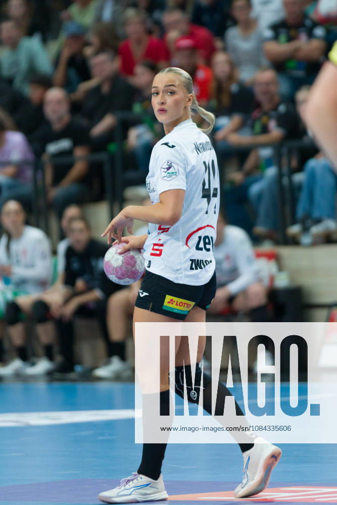 Julia Niewiadomska (Zwickau, 44), SV Union Halle-Neustadt vs. BSV Sachsen Zwickau, Handball Bundesliga Frauen, 1. Bundesliga 5. Spieltag Saison 2026 27, 10.10.2026 Halle SWH Arena Sachsen-Anhalt Deutschland