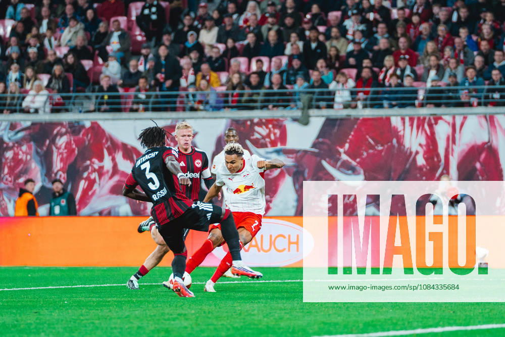Antonio Nusa (RB Leipzig, 7) scores Leipzig 5th goal RB Leipzig vs Eintracht Frankfurt, Bundesliga, Germany, Football, 26 27, GER, Leipzig, Red Bull Arena Stadium DFL regulations prohibit any use of photographs as image sequences and or quasi-video.DFL regulations prohibit any use of photographs as image sequences and or quasi-video. Leipzig Red Bull Arena, Leipzig Sachsen GER