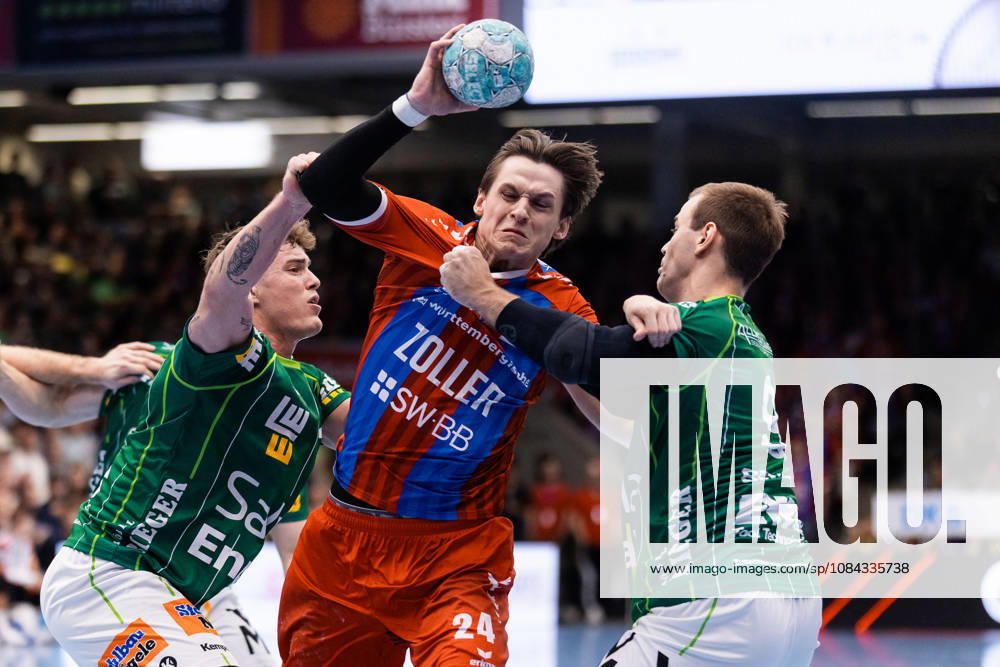Maxim ORLOV (SG BBM Bietigheim, 24) im Zweikampf gegen Victor KLOEVE (FRISCH AUF! Goeppingen, 07) und Max BENEKE (FRISCH AUF! Goeppingen, 09) GER, FRISCH AUF! Goeppingen vs. SG BBM Bietigheim, Handball, Bundesliga, OPEL HBL, 8. Spieltag, Spielzeit 2026 2027, 10.10.2026, GER, FRISCH AUF! Goeppingen vs. SG BBM Bietigheim, Handball, Bundesliga, OPEL HBL, 8. Spieltag, Spielzeit 2026 2027, 10.10.2026, Goeppingen