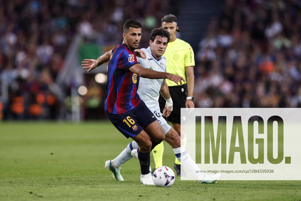Rodri of FC Barcelona, Barca and Ivan Azon of Getafe CF in action during the Spanish league, LaLiga EA Sports, football match played between FC Barcelona and Getafe CF at Spotify Camp Nou stadium on October 10, 2026 in Barcelona, Spain. FC Barcelona V Getafe CF - LaLiga EA Sports - ZUMAa181 20261010_zaa_a181_093