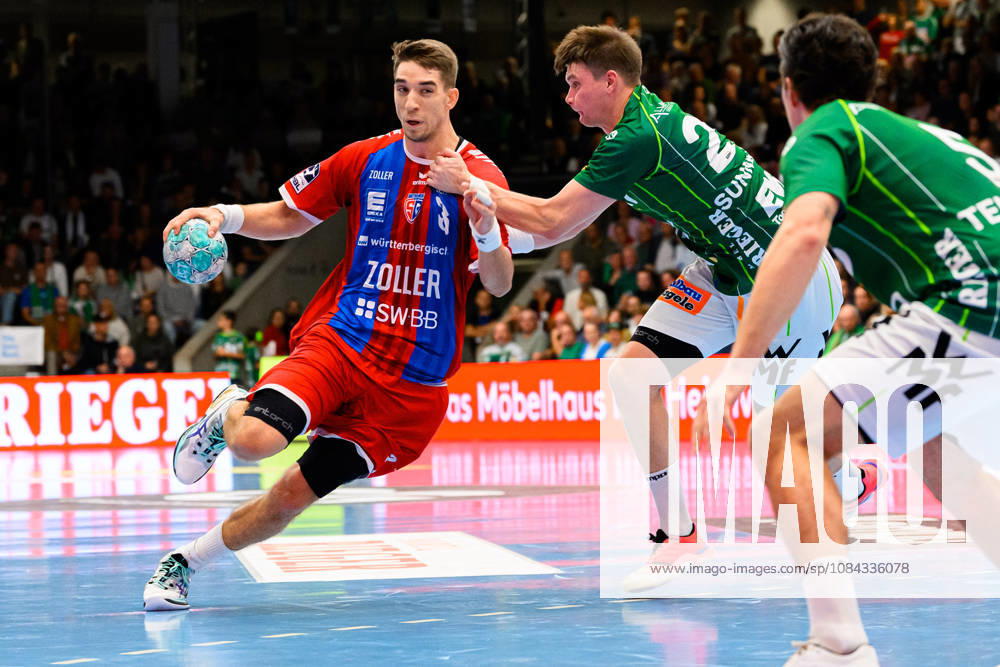 Goeppingen: HBL - 26 27 - Frisch Auf Goeppingen - SG BBM Bietigheim v. li. im Zweikampf Nikola Vlahovic (Bietigheim) und Oskar Sunnefeldt (Goeppingen) Goeppingen EWS Arena Baden-Württemberg Deutschland