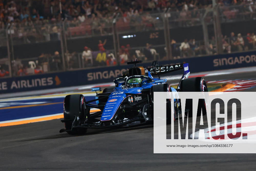 2026 Formula 1 Singapore Grand Prix SINGAPORE - OCT 10: Williams s driver Alexander Albon during the Qualifying Session at the Formula One Grand Prix of Singapore, at the Marina Bay Street Circuit in Singapore, on October 10, 2026. Daniel Ceng Anadolu Singapore Singapore. Editorial use only. Please get in touch for any other usage.