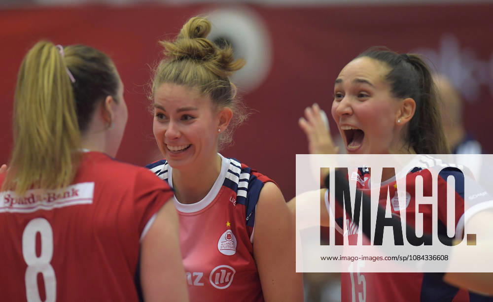 Stuttgarter Jubel, Eleanor Holthaus, Pia Kästner, Karolina Fricová, Volleyball, 1. Bundesliga, Dresdner SC - MTV Allianz Stuttgart, (c) Dresden