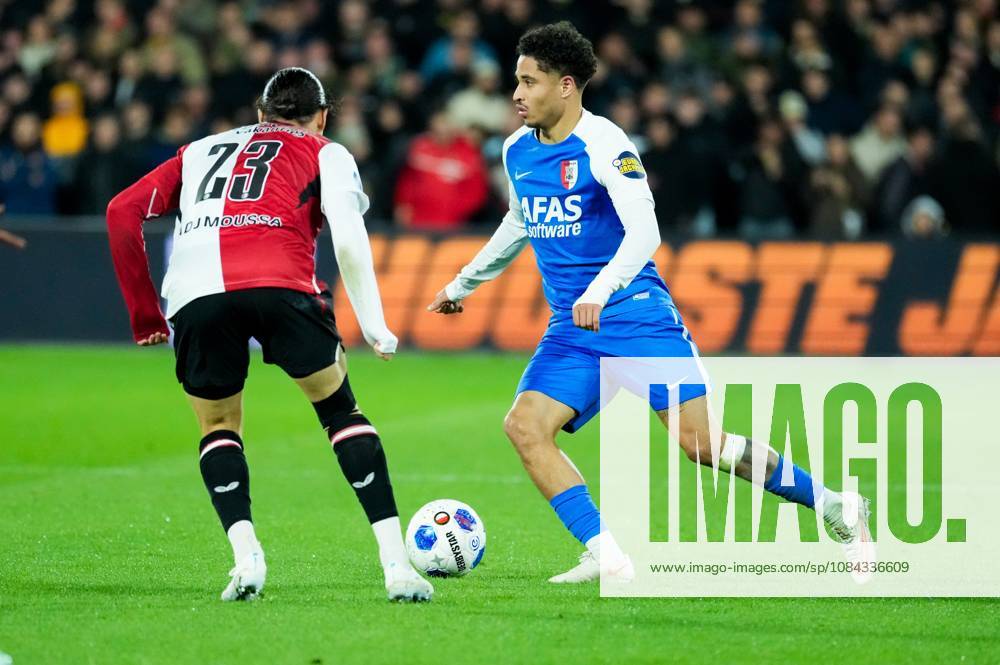, Stadion Feijenoord (De Kuip) , season 2026 2027 , Dutch Eredivisie football , match between Feyenoord and AZ , Picture shows Feyenoord player Anis Hadj Moussa and AZ player Ro-Zangelo Daal Feyenoord - AZ x208121027x
