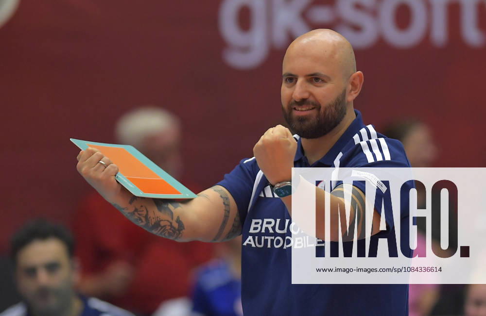 Stuttgarts Trainer Konstantin Bitter, Volleyball, 1. Bundesliga, Dresdner SC - MTV Allianz Stuttgart, (c) Dresden