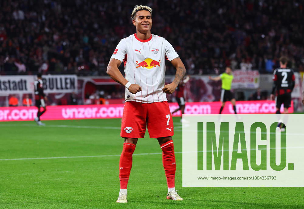 RB Leipzig - Frankfurt Bundesliga Leipzig, 10.10.2026, Red Bull Arena, Fussball, Bundesliga, Spieltag 5 , RB Leipzig vs. SG Eintracht Frankfurt , Tor für Leipzig zum5:0. Im Bild: Torschütze Antonio Nusa (7, RB Leipzig), Torjubel. ,