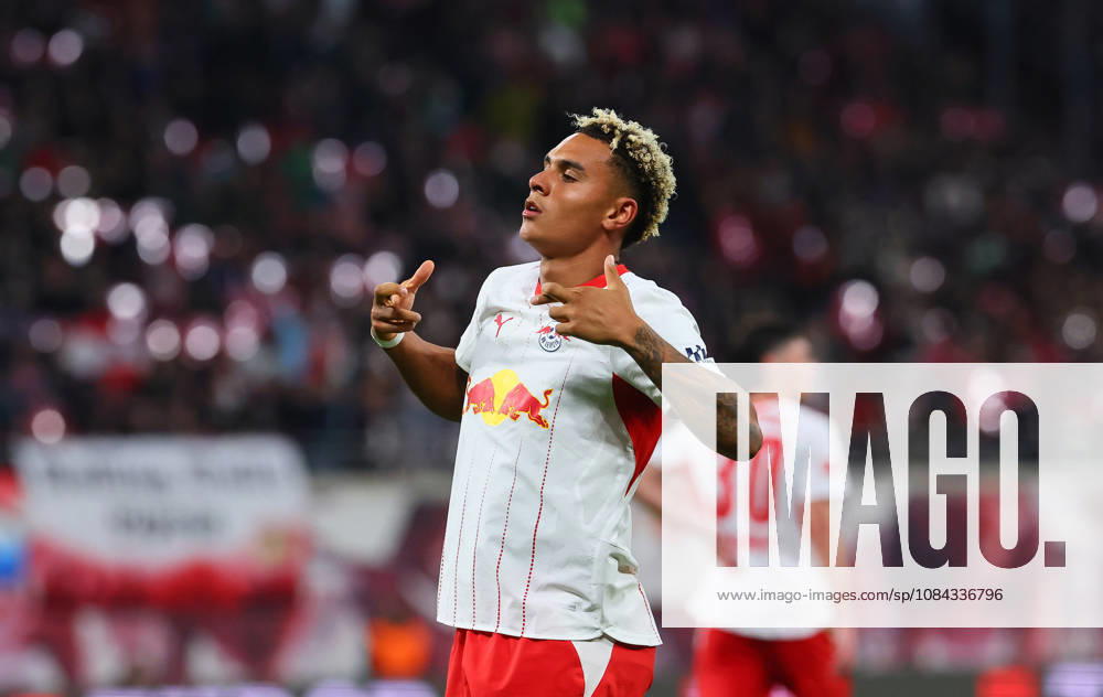 RB Leipzig - Frankfurt Bundesliga Leipzig, 10.10.2026, Red Bull Arena, Fussball, Bundesliga, Spieltag 5 , RB Leipzig vs. SG Eintracht Frankfurt , Tor für Leipzig zum5:0. Im Bild: Torschütze Antonio Nusa (7, RB Leipzig), Torjubel. ,