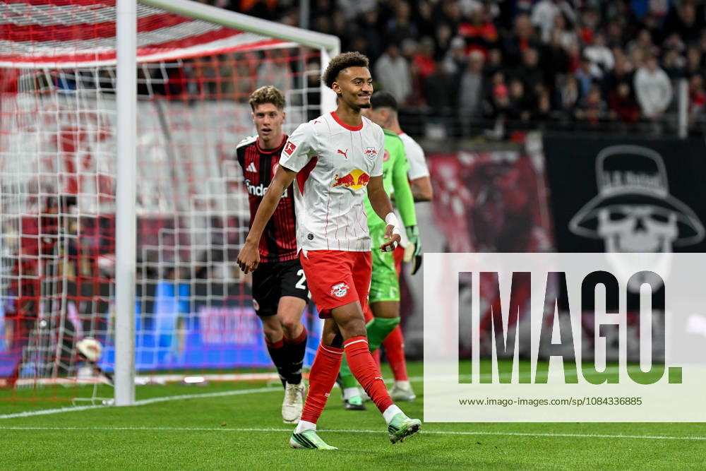 Fußball I Herren I Saison 2026-2027 I Bundesliga I 5. Spieltag I RB Leipzig - Eintracht Frankfurt I 10.10.2026 Tidiam Gomis (27, RB Leipzig) Freisteller, Nahaufnahme, Porträt, Portrait, Einzelfoto, Einzelbild, Körper Leipzig Red Bull Arena Sachsen Deutschland