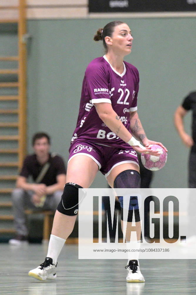 Gabriela Clausson Bitolo (TusSies Metzingen, 22) am Ball TusSies Metzingen vs. SCM Ramnicu Valcea, Handball, EHF, Europa Leauge Qualifikation Rueckspiel, Saison 2026 2027, 10.10.2026 TusSies Metzingen vs. SCM Ramnicu Valcea, Handball, EHF, Europa Leauge Qualifikation Rueckspiel, Saison 2026 2027, 10.10.2026 Metzingen