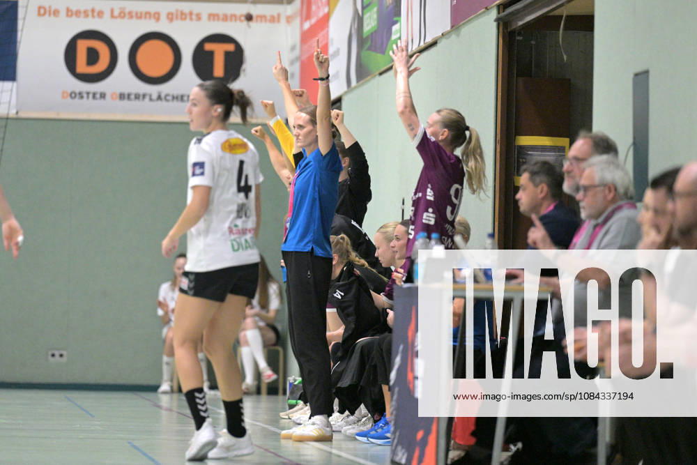 Miriam Hirsch (TusSies Metzingen, Trainerin) Jubelt nach dem Tor TusSies Metzingen vs. SCM Ramnicu Valcea, Handball, EHF, Europa Leauge Qualifikation Rueckspiel, Saison 2026 2027, 10.10.2026 TusSies Metzingen vs. SCM Ramnicu Valcea, Handball, EHF, Europa Leauge Qualifikation Rueckspiel, Saison 2026 2027, 10.10.2026 Metzingen