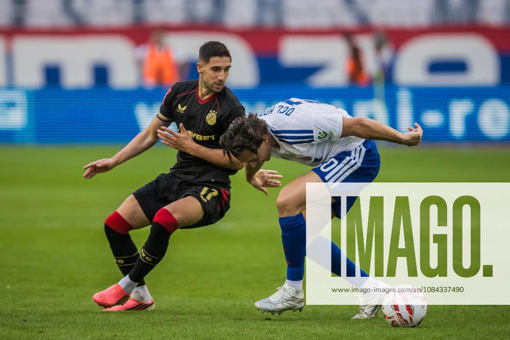 SuperSport HNL, round 09: HNK Hajduk Split v GNK Dinamo Zagreb Luka Ivanusec of GNK Dinamo Zagreb and Alberto del Moral of HNK Hajduk Split during the SuperSport HNL 2026. 2027. round 09 match between HNK Hajduk Split and GNK Dinamo Zagreb at Poljud Stadium in Split, Croatia on October 10, 2026. ZvonimirxBarisin PIXSELL