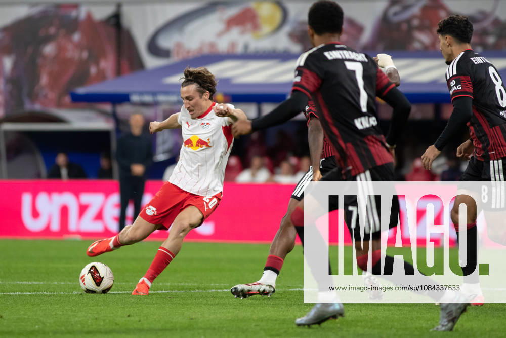 1. Fußball Bundesliga: RB Leipzig - Eintracht Frankfurt; 10.10.2026 Rocco Reitz (20, RB Leipzig). LEIPZIG, DEUTSCHLAND - OCTOBER 10: Bundesliga-Spiel RB Leipzig - Eintracht Frankfurt in der Red Bull Arena am 5. Spieltag der 1. Bundesliga am October 10, 2026 in Leipzig, Deutschland. DFL REGULATIONS PROHIBIT ANY USE OF PHOTOGRAPHS AS IMAGE SEQUENCES AND OR QUASI-VIDEO.