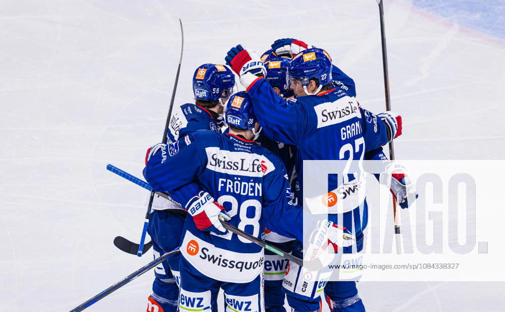 Ice hockey, Eishockey National League Regular Season - ZSC Lions vs HC Frib Zurich, Switzerland, 10th Oct 2026: 4th minute 28 Jesper Fröden (ZSC Lions) scores the equalizer, making it 1-1. 27 Derek Grant, 56 Tim Berni, 6 Yannick Weber (all ZSC Lions) celebrate with the goal scorer.