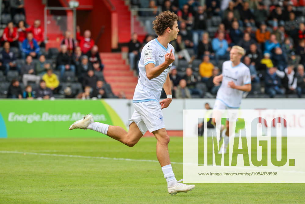 Lovis Bierschenk (SV Waldhof Mannheim, 7), Torschütze zum 1:1, Tor und Torjubel, Gestik, Freude, Emotionen Fussball: 3. Liga, 8. Spieltag, SG Sonnenhof Großaspach vs. SV Waldhof Mannheim am 10.10.2026 in Aspach-Großaspach (WIRmachenDRUCK Arena), Deutschland Aspach-Großaspach WIRmachenDRUCK Arena Deutschland