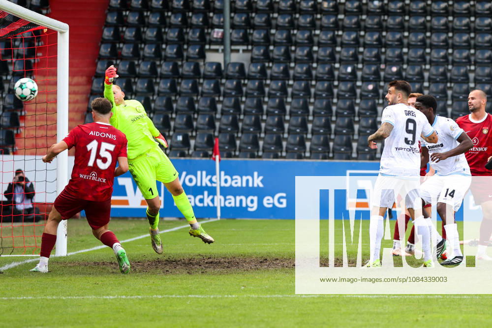 Olu Ogbemudia (SV Waldhof Mannheim, 14) rechts, Torschütze zum 1:2 Fussball: 3. Liga, 8. Spieltag, SG Sonnenhof Großaspach vs. SV Waldhof Mannheim am 10.10.2026 in Aspach-Großaspach (WIRmachenDRUCK Arena), Deutschland Aspach-Großaspach WIRmachenDRUCK Arena Deutschland