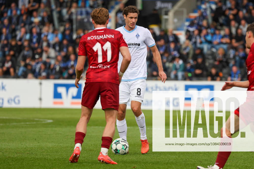Tim Rossmann (SG Sonnenhof Großaspach, 11), Maximilian Thalhammer (SV Waldhof Mannheim, 8) Fussball: 3. Liga, 8. Spieltag, SG Sonnenhof Großaspach vs. SV Waldhof Mannheim am 10.10.2026 in Aspach-Großaspach (WIRmachenDRUCK Arena), Deutschland Aspach-Großaspach WIRmachenDRUCK Arena Deutschland