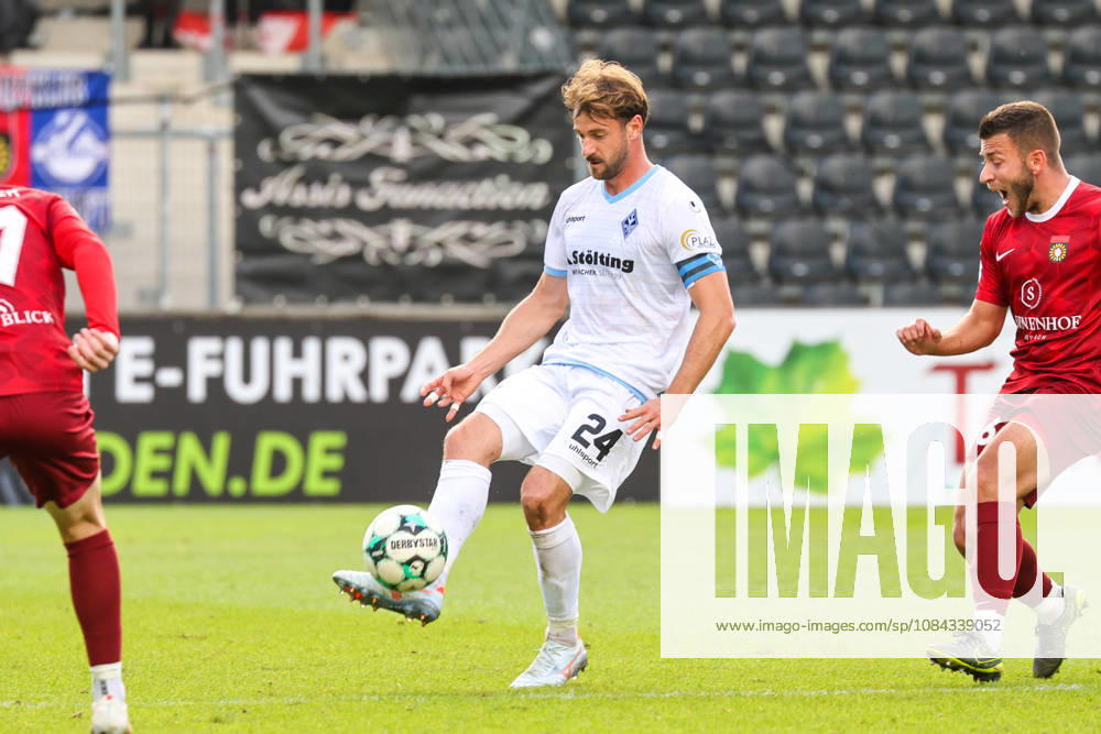 Lukas Klünter (SV Waldhof Mannheim, 24) Fussball: 3. Liga, 8. Spieltag, SG Sonnenhof Großaspach vs. SV Waldhof Mannheim am 10.10.2026 in Aspach-Großaspach (WIRmachenDRUCK Arena), Deutschland Aspach-Großaspach WIRmachenDRUCK Arena Deutschland