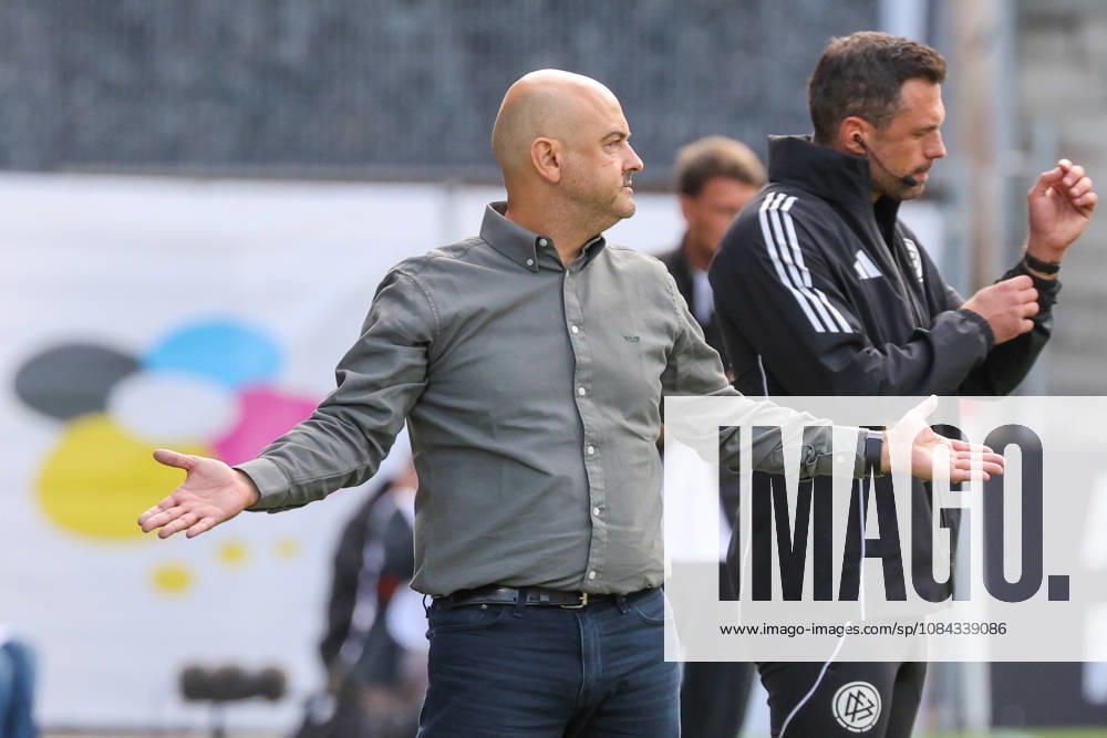 Rui Mota (Cheftrainer SV Waldhof Mannheim) Fussball: 3. Liga, 8. Spieltag, SG Sonnenhof Großaspach vs. SV Waldhof Mannheim am 10.10.2026 in Aspach-Großaspach (WIRmachenDRUCK Arena), Deutschland Aspach-Großaspach WIRmachenDRUCK Arena Deutschland