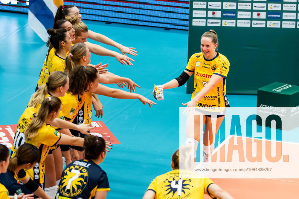 GER, Volleyball, Dekra 1.Bl, Frauen, Saison 26 27, Haputrunde, VfB Suhl Lotto Thueringen - Skurios Volleys Borken Lara Nagels (VfB Suhl Lotto Thueringen) ist Spielerin des Spiels 98527 Suhl Sporthalle Wolfsgrube Thüringen Deutschland