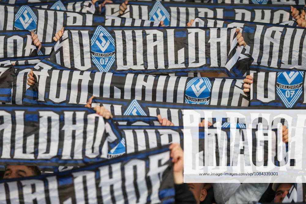 Fanblock SV Waldhof Mannheim Fussball: 3. Liga, 8. Spieltag, SG Sonnenhof Großaspach vs. SV Waldhof Mannheim am 10.10.2026 in Aspach-Großaspach (WIRmachenDRUCK Arena), Deutschland Aspach-Großaspach WIRmachenDRUCK Arena Deutschland