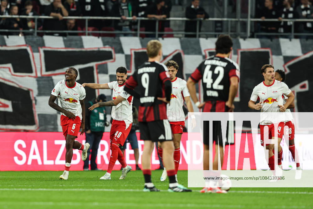 Torjubel - Torschütze Ezchiel Banzuzi (RB Leipzig,6) trifft zum 1-0 - 1. Fussball Bundesliga Saison 2026-2027 Punktspiel RB Leipzig vs.Eintracht Frankfurt in der Red Bull Arena in Leipzig - Aktion,Fussball,Deutschland,Mann,Männer