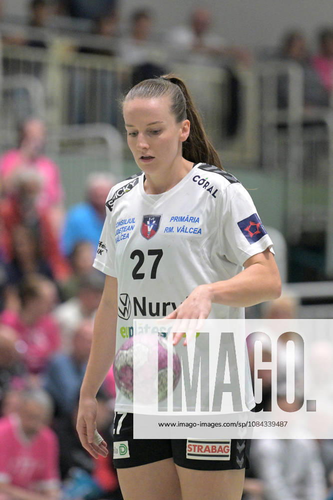 Julia Maidhof (SCM Ramnicu Valcea, 27) beim 7-Meter TusSies Metzingen vs. SCM Ramnicu Valcea, Handball, EHF, Europa Leauge Qualifikation Rueckspiel, Saison 2026 2027, 10.10.2026 TusSies Metzingen vs. SCM Ramnicu Valcea, Handball, EHF, Europa Leauge Qualifikation Rueckspiel, Saison 2026 2027, 10.10.2026 Metzingen