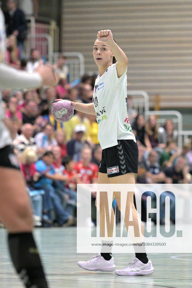 Inger Smits (SCM Ramnicu Valcea, 10) am Ball TusSies Metzingen vs. SCM Ramnicu Valcea, Handball, EHF, Europa Leauge Qualifikation Rueckspiel, Saison 2026 2027, 10.10.2026 TusSies Metzingen vs. SCM Ramnicu Valcea, Handball, EHF, Europa Leauge Qualifikation Rueckspiel, Saison 2026 2027, 10.10.2026 Metzingen