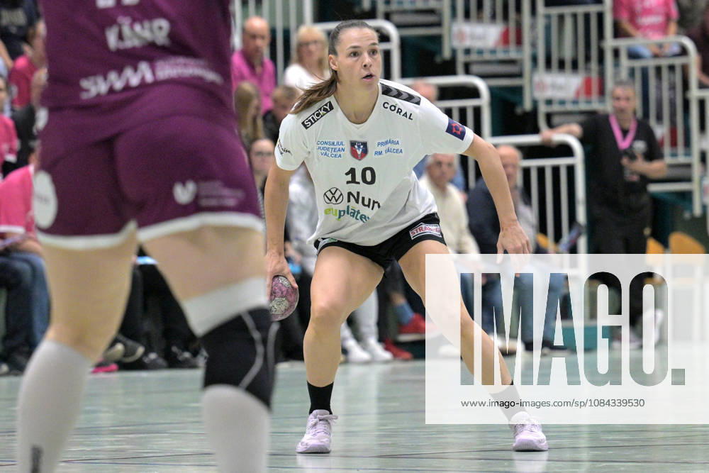 Inger Smits (SCM Ramnicu Valcea, 10) am Ball TusSies Metzingen vs. SCM Ramnicu Valcea, Handball, EHF, Europa Leauge Qualifikation Rueckspiel, Saison 2026 2027, 10.10.2026 TusSies Metzingen vs. SCM Ramnicu Valcea, Handball, EHF, Europa Leauge Qualifikation Rueckspiel, Saison 2026 2027, 10.10.2026 Metzingen