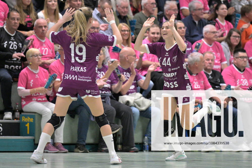 Klara Schlipf (TusSies Metzingen, 44) und Johanna Farkas (TusSies Metzingen, 19) Jubelt nach dem Tor TusSies Metzingen vs. SCM Ramnicu Valcea, Handball, EHF, Europa Leauge Qualifikation Rueckspiel, Saison 2026 2027, 10.10.2026 TusSies Metzingen vs. SCM Ramnicu Valcea, Handball, EHF, Europa Leauge Qualifikation Rueckspiel, Saison 2026 2027, 10.10.2026 Metzingen