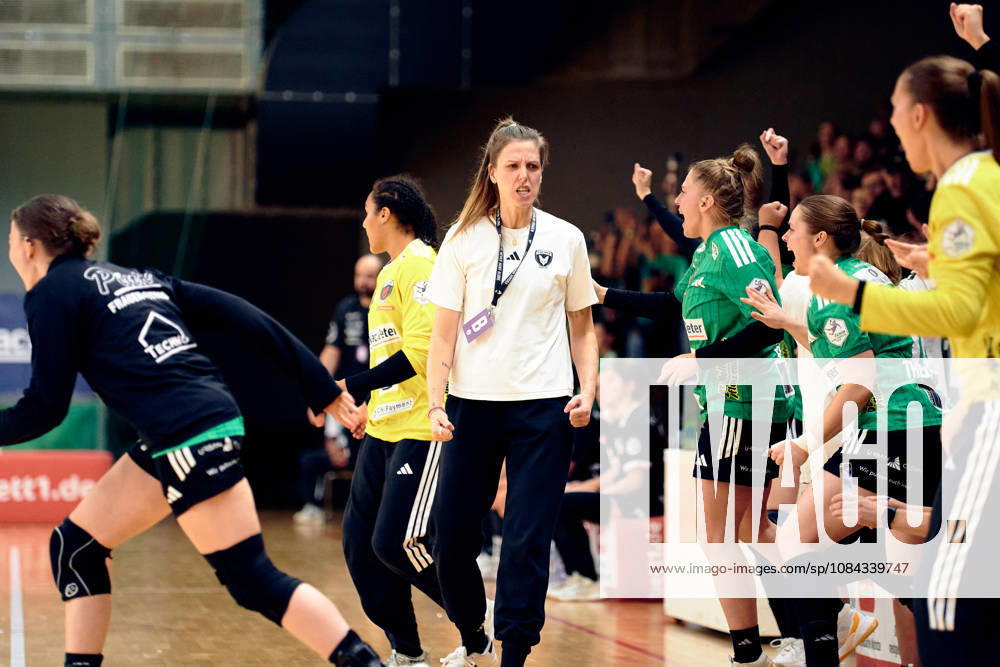 Fuechse Berlin jubeln ueber Unentschieden, SUSANN MUELLER (Fuechse Berlin, Trainerin), GER, 2. Handball - Bundesliga Frauen, Fuechse Berlin vs. SG Nuertingen-Zizishausen, Saison 2026 27, 5. Spieltag, 10.10.2026 GER, 2. Handball - Bundesliga Frauen, Fuechse Berlin vs. SG Nuertingen-Zizishausen, Saison 2026 27, 5. Spieltag, 10.10.2026 Berlin