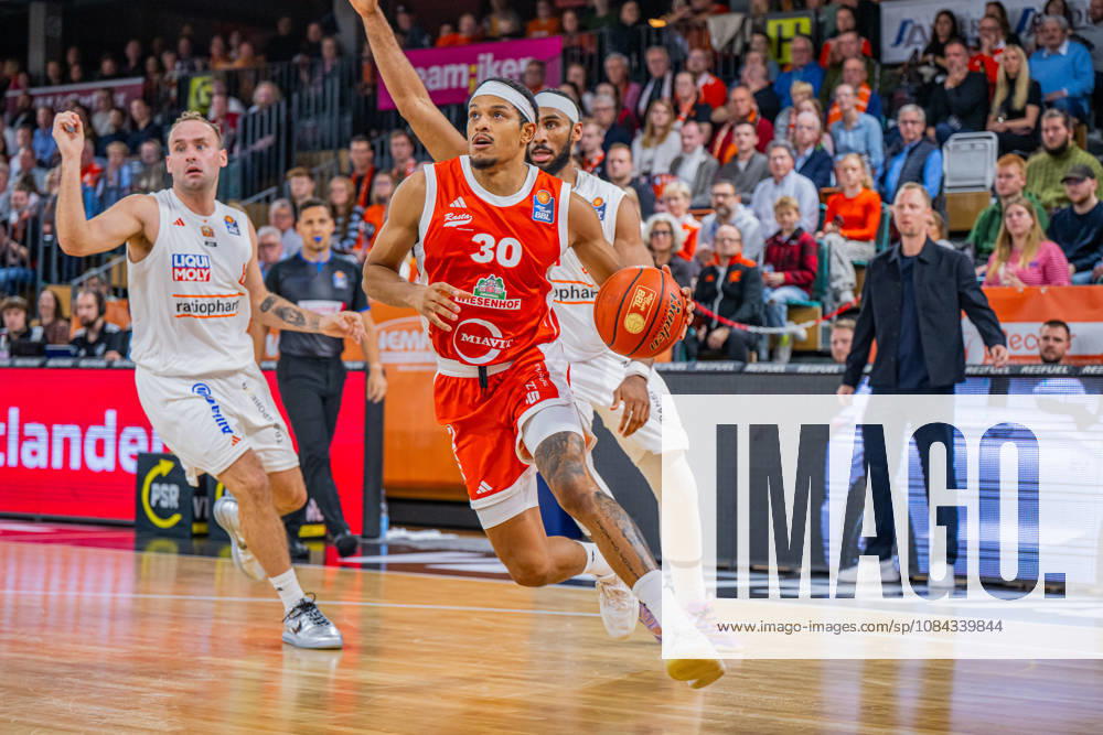 1. Basketball Bundesliga, easyCredit BBL, Saison 2026 2027, Herren, Hauptrunde, 5. Spieltag, 10.10.2026, RASTA Vechta - ratiopharm ulm Nelson Weidemann ( 30 - RASTA Vechta) in Aktion Vechta RASTA Dome Niedersachsen Deutschland