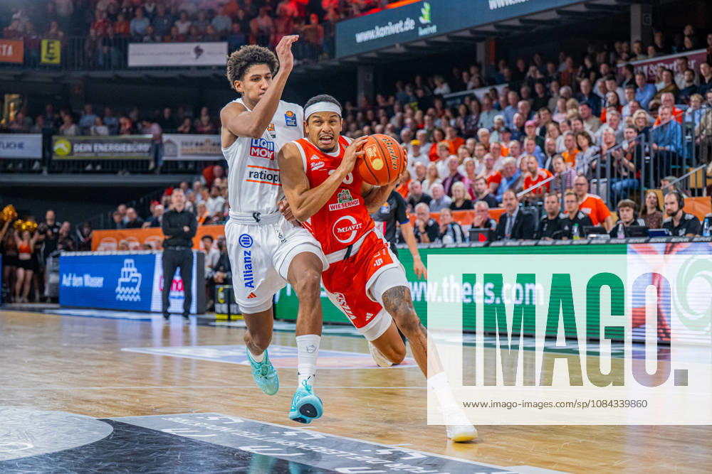 1. Basketball Bundesliga, easyCredit BBL, Saison 2026 2027, Herren, Hauptrunde, 5. Spieltag, 10.10.2026, RASTA Vechta - ratiopharm ulm Nelson Weidemann ( 30 - RASTA Vechta) in Aktion Vechta RASTA Dome Niedersachsen Deutschland