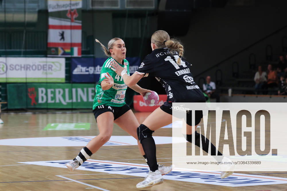2026_10_10, Reinickendorfer Füchse Frauen-SG Nürtingen-Zizishausen, 5. Spieltag , 2. Bundesliga ,HBF,Handball, Sömmeringhalle Anouk Nieuwenweg (Reinickendorfer Füchse Frauen, 47) im Duell mit Nora Erhardt ( SG Nütlingen, 14) Berlin Berlin Germany