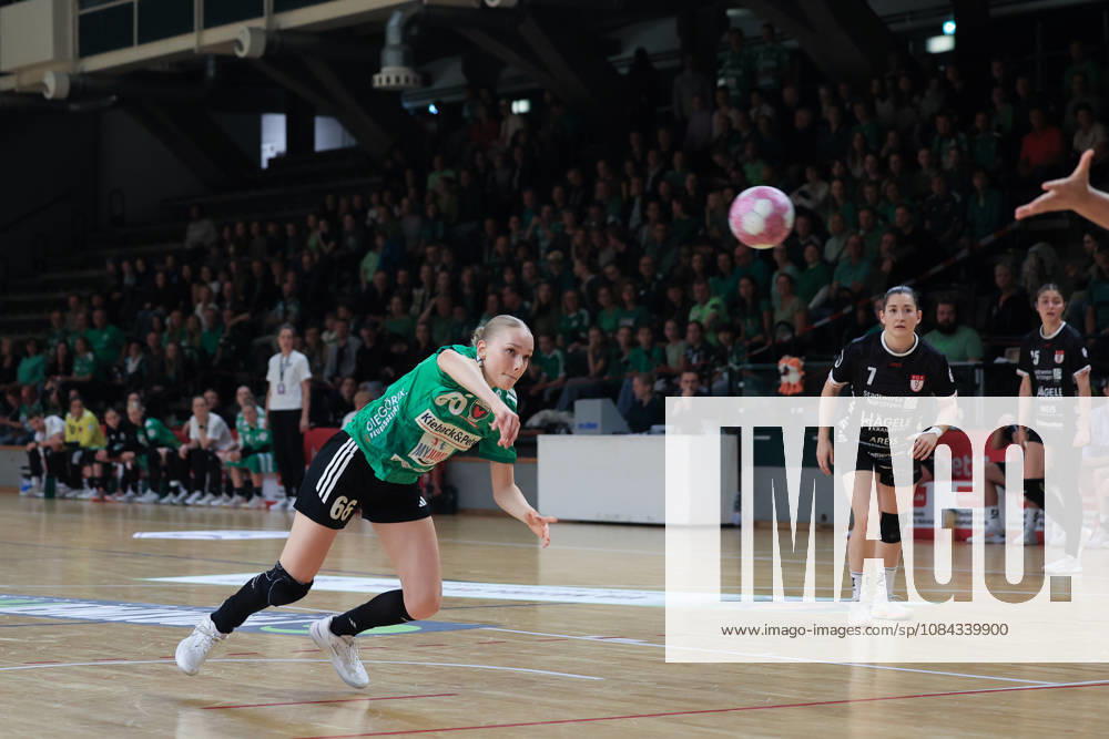 2026_10_10, Reinickendorfer Füchse Frauen-SG Nürtingen-Zizishausen, 5. Spieltag , 2. Bundesliga ,HBF,Handball, Sömmeringhalle Alissa Katarina Werle (Reinickendorfer Füchse Frauen, 66) beim Sieben-Meter Berlin Berlin Germany
