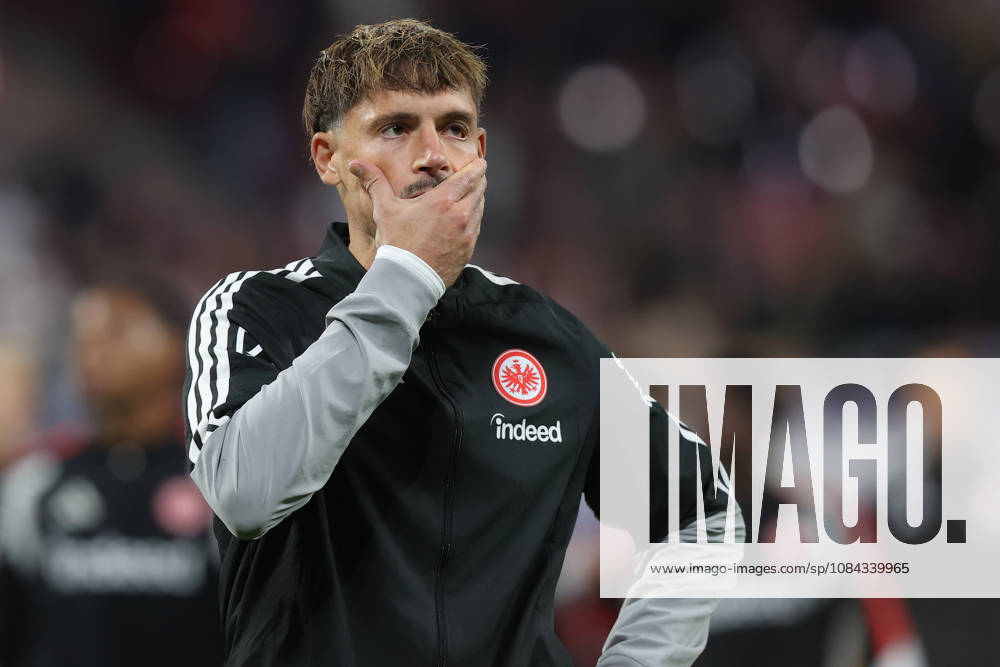 Fussball 1.Bundesliga, RB Leipzig - Eintracht Frankfurt v.l. Robin Koch (Eintracht Frankfurt) Enttäuscht, traurig, frustriert, ratlos, Leipzig