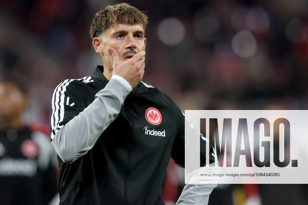 Fussball 1.Bundesliga, RB Leipzig - Eintracht Frankfurt v.l. Robin Koch (Eintracht Frankfurt) Enttäuscht, traurig, frustriert, ratlos, Leipzig