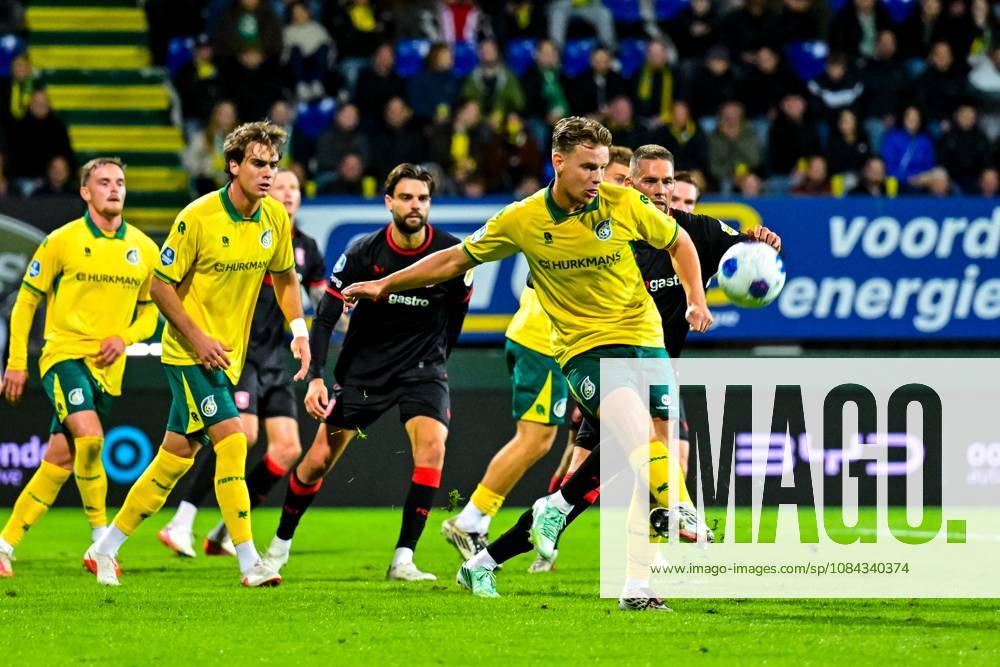 , Fortuna Sittard Stadium , season 2025 2026 , Dutch Eredivisie football , match between Fortuna Sittard and FC Twente , picture shows Fortuna Sittard - Twente x208123229x