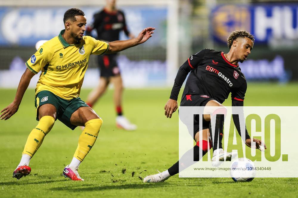 SITTARD - Mohamed Ihattaren of Fortuna Sittard, Daouda Weidmann of FC Twente (lr) during the Dutch Eredivisie match between Fortuna Sittard and FC Twente at the Fortuna Sittard stadium on 10 October 2026 in Sittard, the Netherlands. IRIS VAN DEN BROEK ANP Eredivisie 2026 27 ANPxSportx IVx 572054185 originalFilename: 572054185