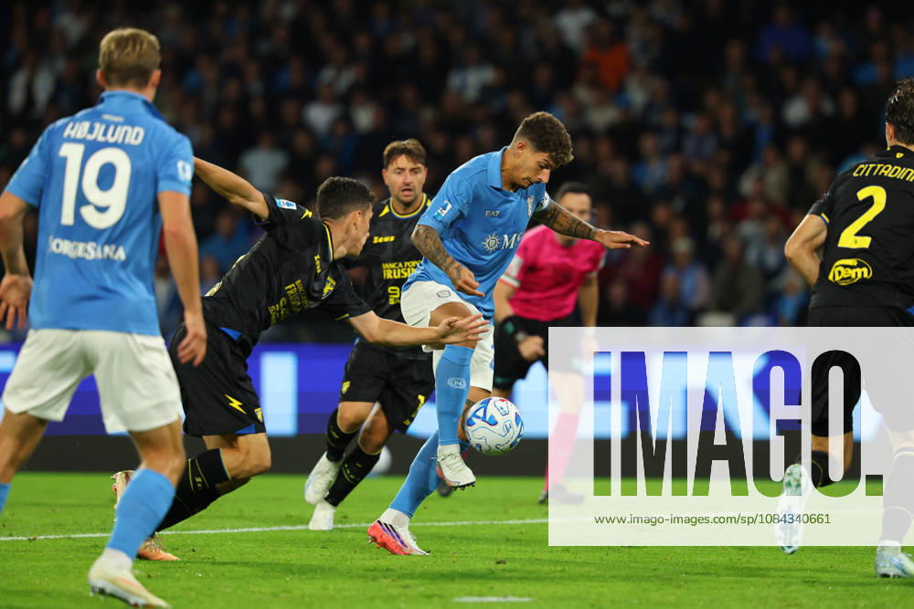Napolis Giovanni Di Lorenzo during the Serie A soccer match between Napoli and Frosinone at the Diego Armando Maradona Stadium in Naples, southern italy - Sunday , October 10, 2026. - Soccer .