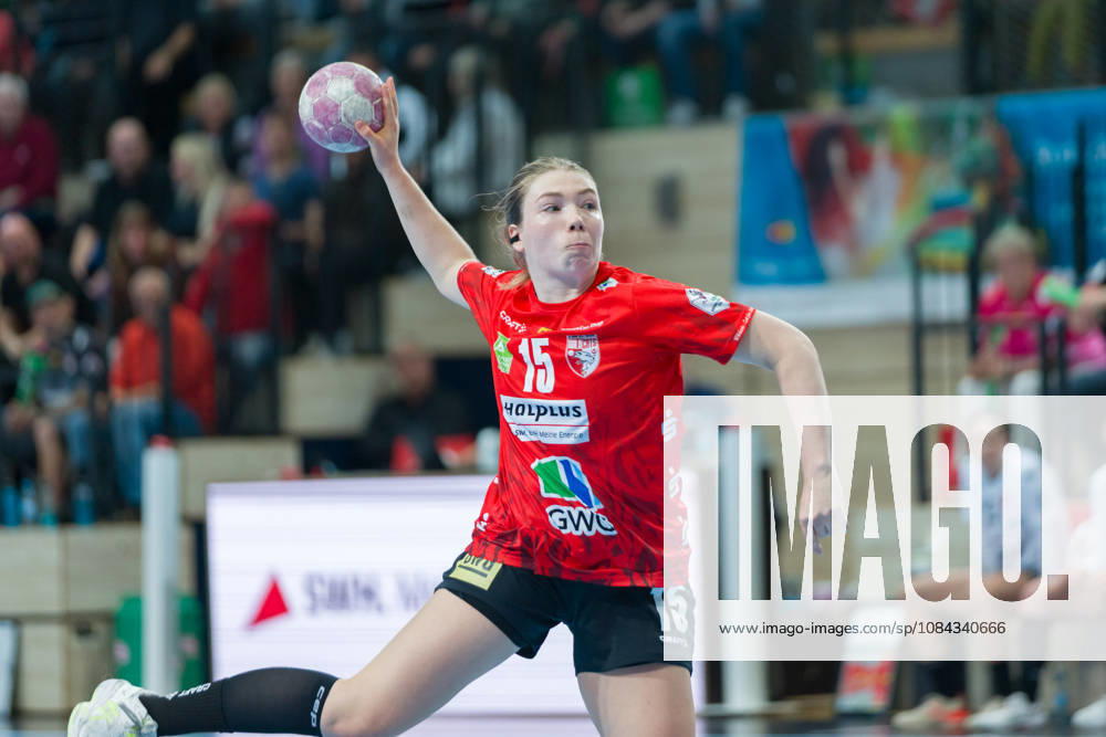Fabienne Büch (Halle, 15), Siebenmeter, SV Union Halle-Neustadt vs. BSV Sachsen Zwickau, Handball Bundesliga Frauen, 1. Bundesliga 5. Spieltag Saison 2026 27, 10.10.2026 Halle SWH Arena Sachsen-Anhalt Deutschland