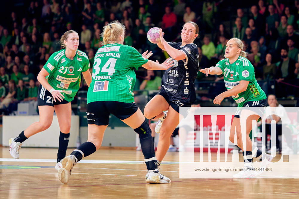 Lisa Fuchs (SG Nuertingen-Zizishausen, 24), JONNA SCHAUBE (Fuechse Berlin, 34), ANOUK NIEUWENWEG (Fuechse Berlin, 47), NOMI IN DE BRAEKT (Fuechse Berlin, 27), GER, 2. Handball - Bundesliga Frauen, Fuechse Berlin vs. SG Nuertingen-Zizishausen, Saison 2026 27, 5. Spieltag, 10.10.2026 GER, 2. Handball - Bundesliga Frauen, Fuechse Berlin vs. SG Nuertingen-Zizishausen, Saison 2026 27, 5. Spieltag, 10.10.2026 Berlin