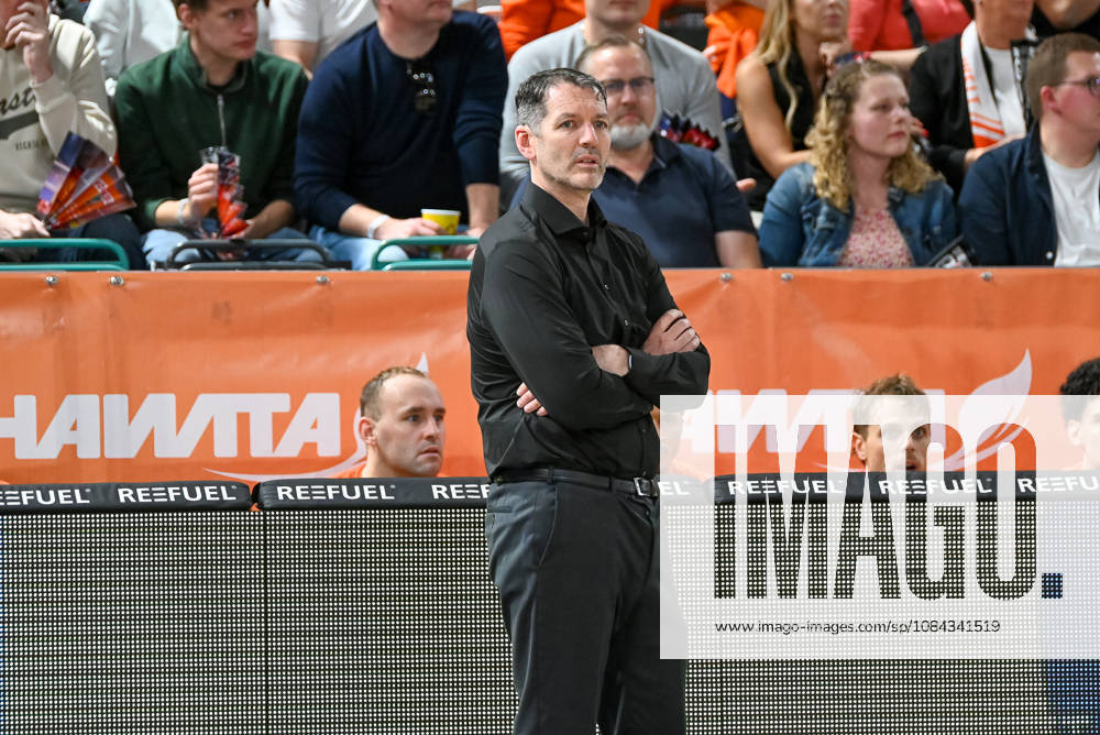 Ty Harrelson (ratiopharm Ulm, Coach) RASTA Vechta vs. ratiopharm Ulm, easyCredit Basketball Bundesliga, 5. Spieltag, Saison 2026 2027, 10.10.2026, RASTA Vechta vs. ratiopharm Ulm, easyCredit Basketball Bundesliga, 5. Spieltag, Saison 2026 2027, 10.10.2026 Vechta
