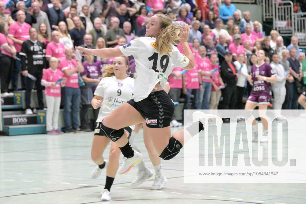 Zoe Sprengers (SCM Ramnicu Valcea, 19) beim Torwurf TusSies Metzingen vs. SCM Ramnicu Valcea, Handball, EHF, Europa Leauge Qualifikation Rueckspiel, Saison 2026 2027, 10.10.2026 TusSies Metzingen vs. SCM Ramnicu Valcea, Handball, EHF, Europa Leauge Qualifikation Rueckspiel, Saison 2026 2027, 10.10.2026 Metzingen