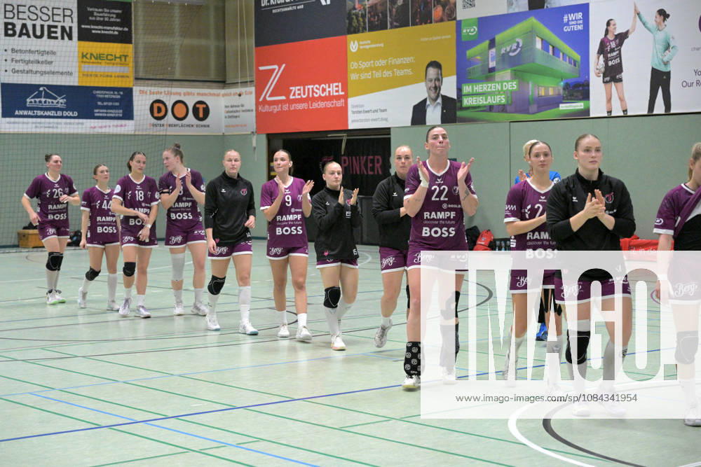 Die TusSies bedanken sich bei ihren treuen Fans TusSies Metzingen vs. SCM Ramnicu Valcea, Handball, EHF, Europa Leauge Qualifikation Rueckspiel, Saison 2026 2027, 10.10.2026 TusSies Metzingen vs. SCM Ramnicu Valcea, Handball, EHF, Europa Leauge Qualifikation Rueckspiel, Saison 2026 2027, 10.10.2026 Metzingen